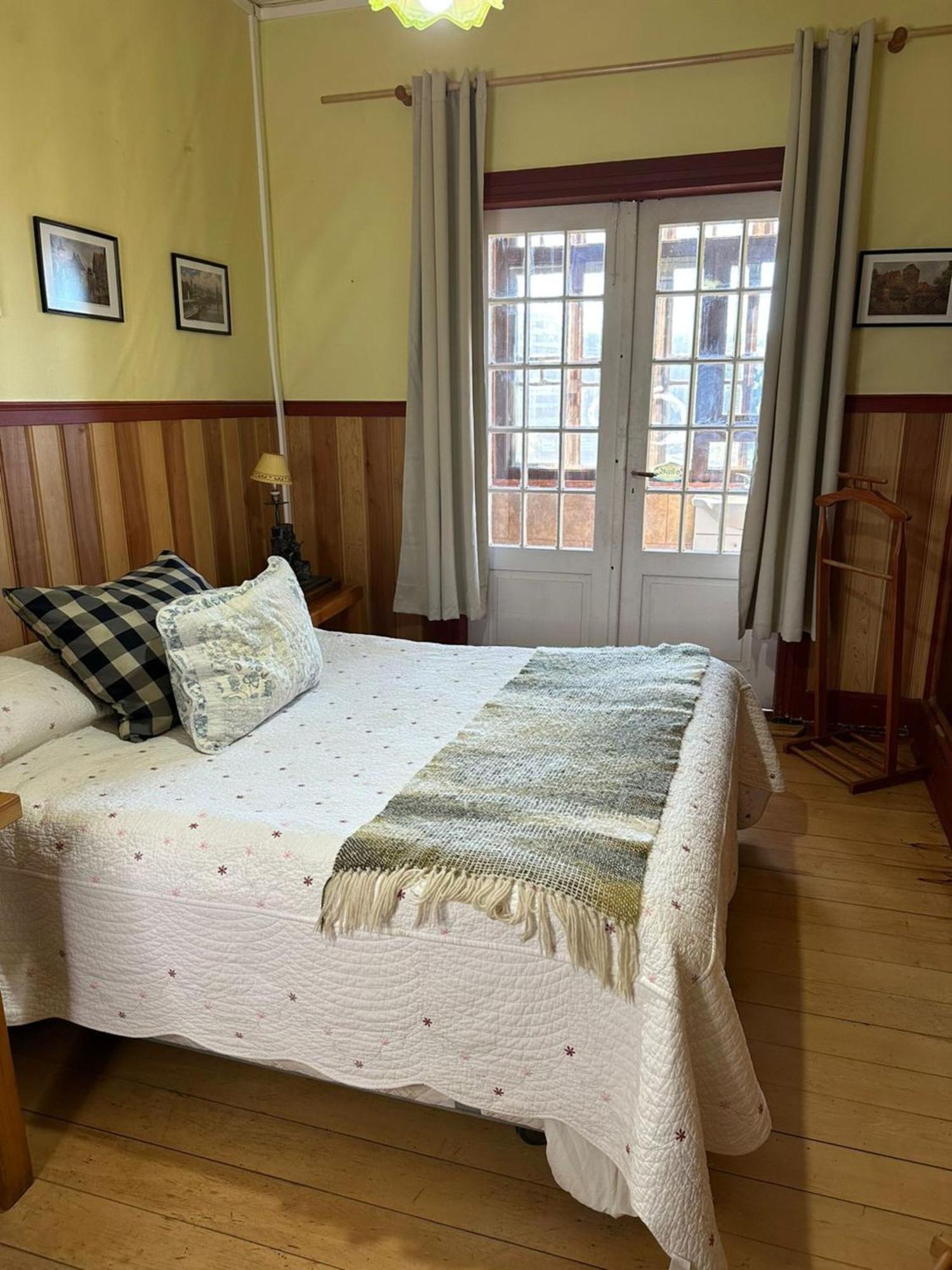 Hostal Florencia Apartment ปูแอร์โตบารัส ภายนอก รูปภาพ